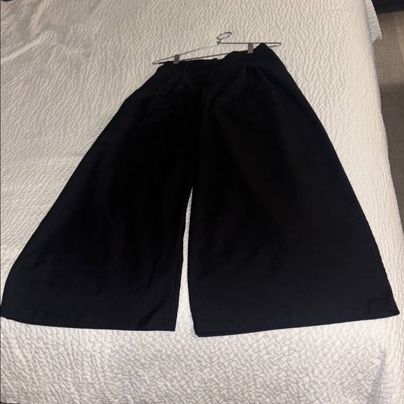 Collusion wide leg baggy tailored pants in black - Picture 13 of 13